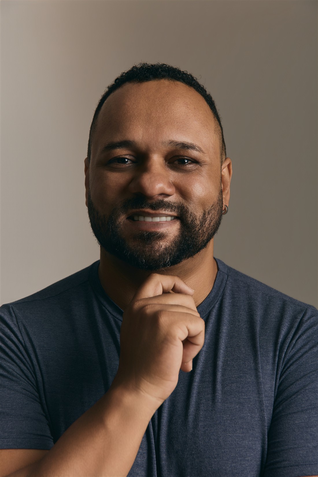 Bruno Oliveira sorrindo